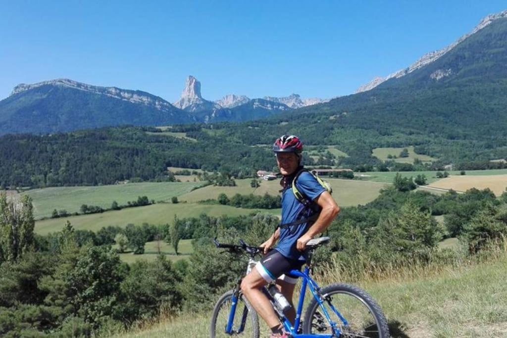 De Charme : La Grange Au Azur Treffort (Isere)